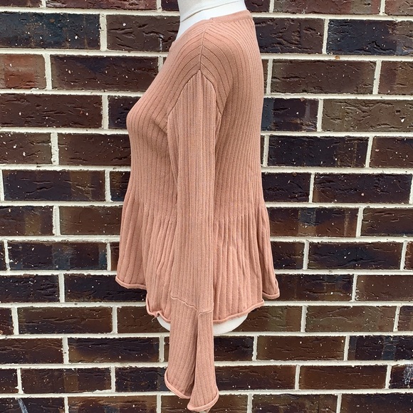 ATMOS+HERE | Tan ribbed long sleeve top - Picture 3 of 5